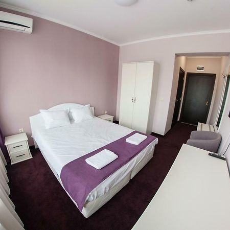 Hotel Chateau Des Bergers Tărgovište Esterno foto