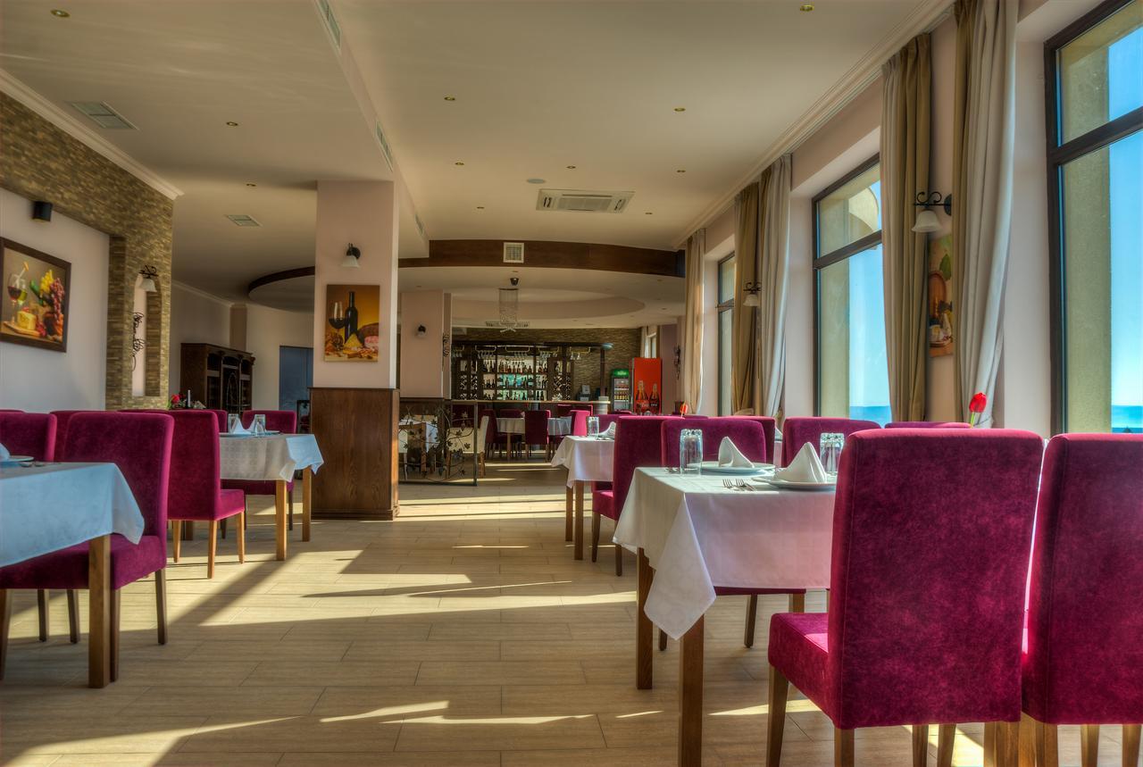 Hotel Chateau Des Bergers Tărgovište Esterno foto