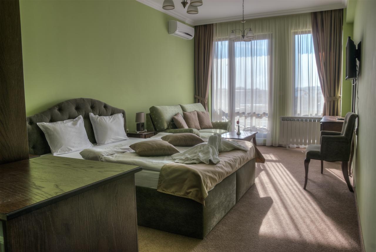 Hotel Chateau Des Bergers Tărgovište Esterno foto