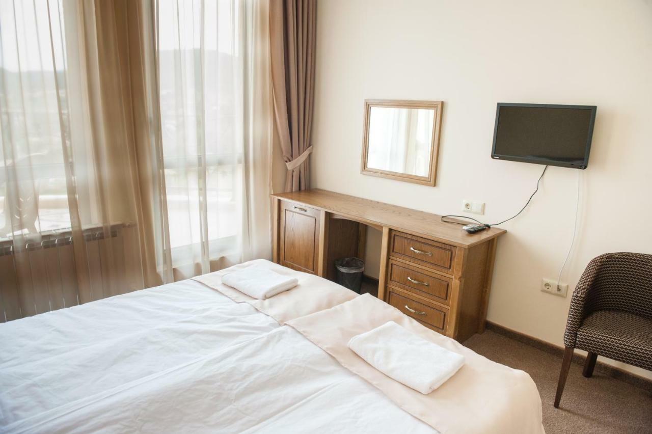 Hotel Chateau Des Bergers Tărgovište Esterno foto
